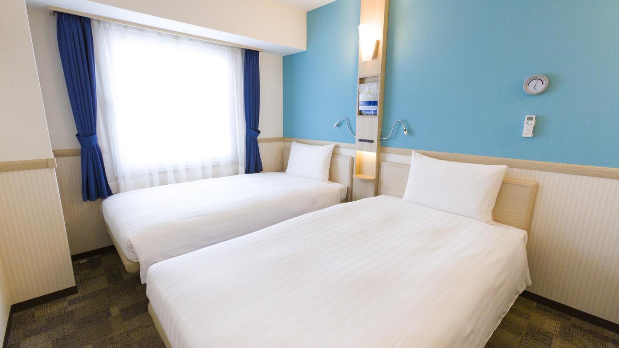 Toyoko Inn Odawara Eki Higashi Guchi Room photo