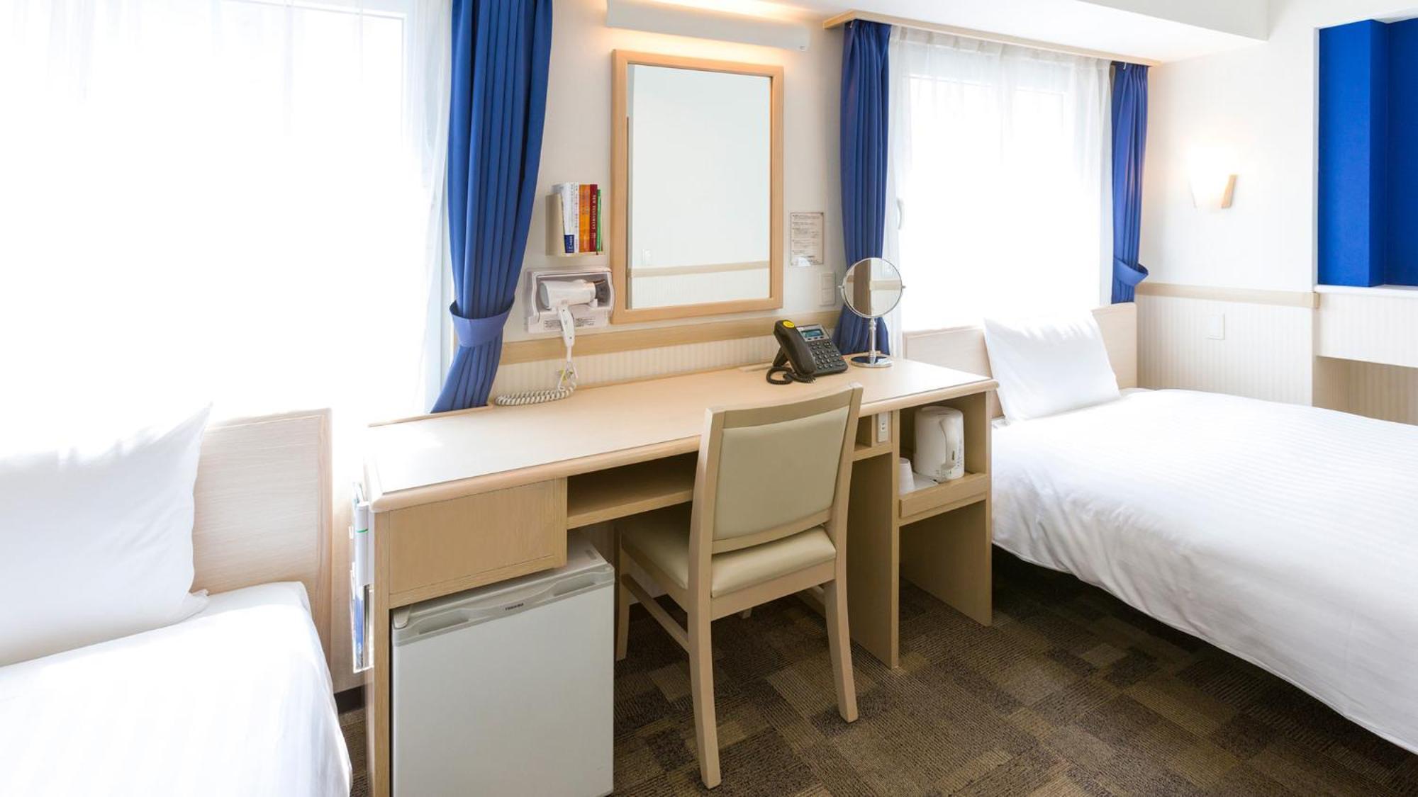 Toyoko Inn Odawara Eki Higashi Guchi Room photo